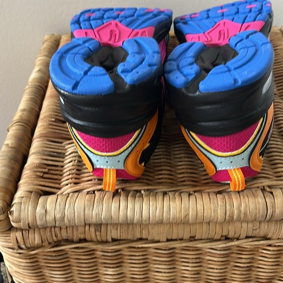 New Balance 530 Sneaker Neon Lights Size 9 Men’s or 10.5 Women’s NEW - Picture 9 of 13